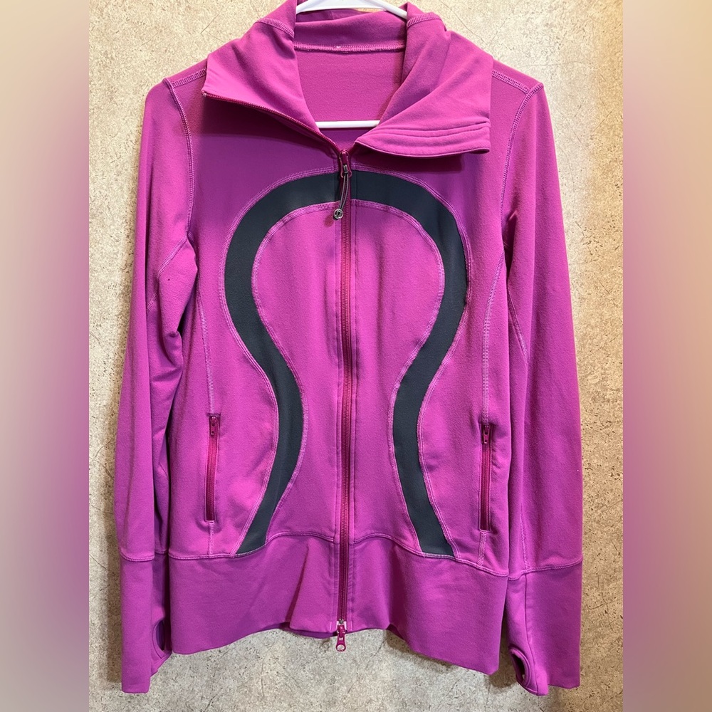 Lululemon In Stride Jacket with Charcoal Accents